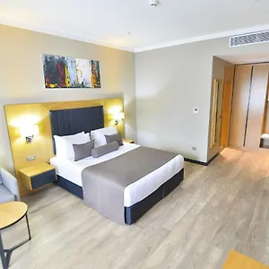 https://qua-comfort-hotel.istanbul-turkeyhotels.com