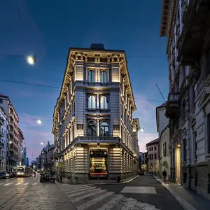 https://radisson-collection-hotel-palazzo-touring-club-milan.it-lombardy.com